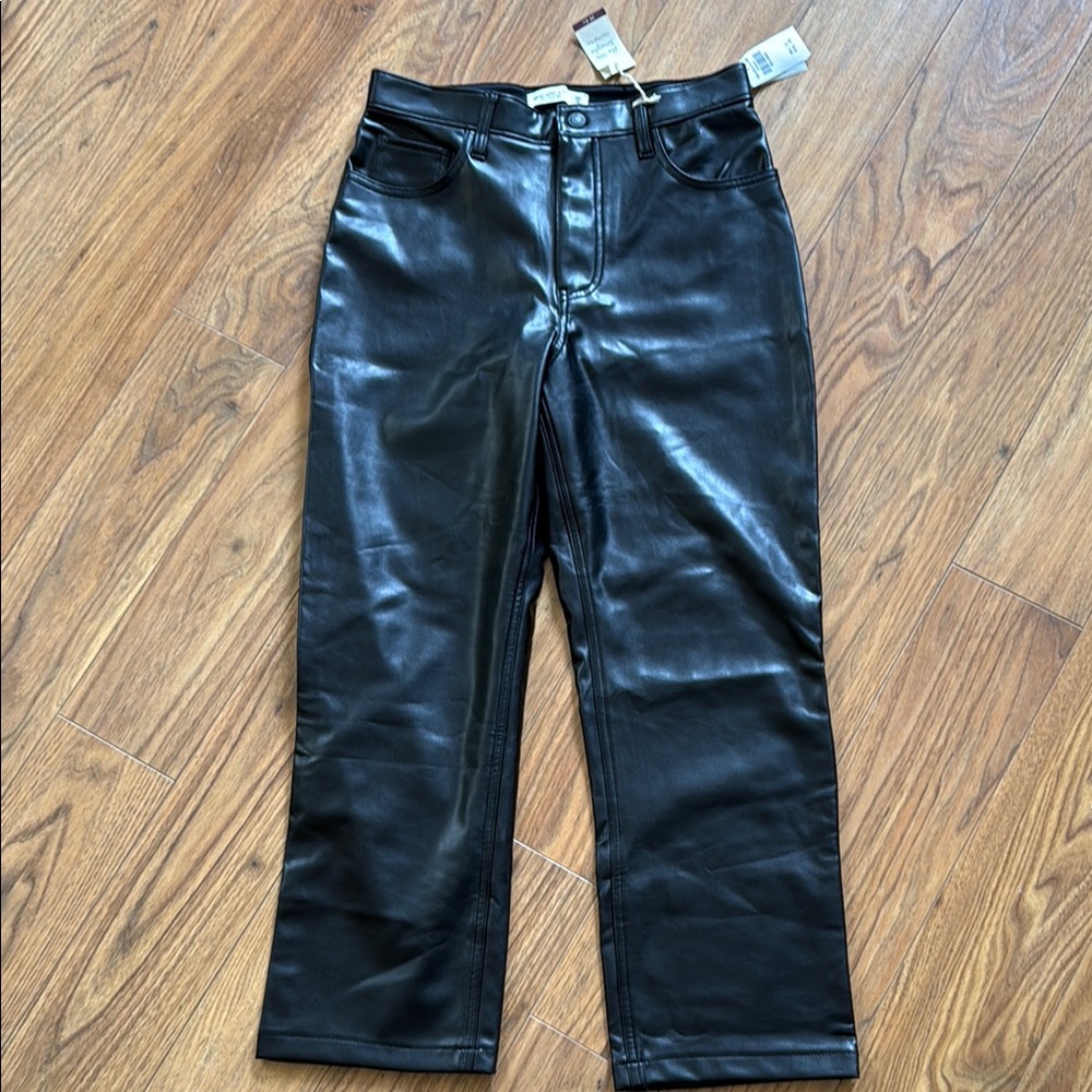 Abercrombie & Fitch Black Leather 90’s Straight Ultra High Rise 29 8XS